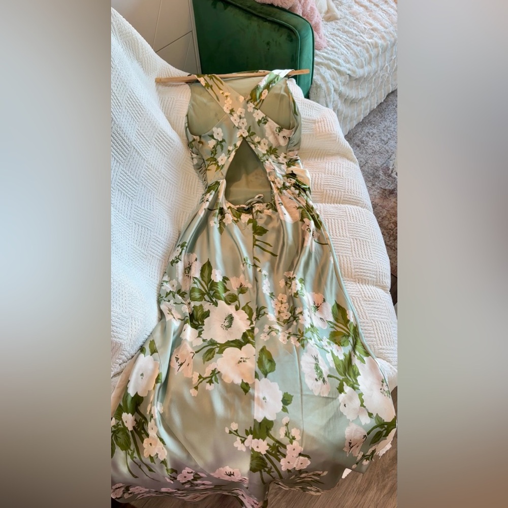 Reformation Anaiis Silk Dress In Tarragon, brand new, never worn, no flaws. - Picture 10 of 16